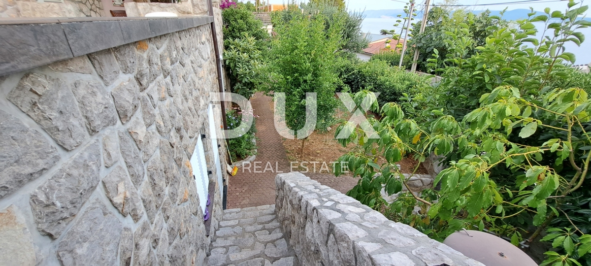 CRIKVENICA - Casa indipendente di 300 m2, a soli 100 m dal mare