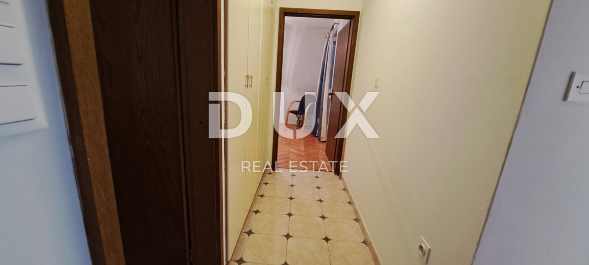 CRIKVENICA - Casa indipendente di 300 m2, a soli 100 m dal mare