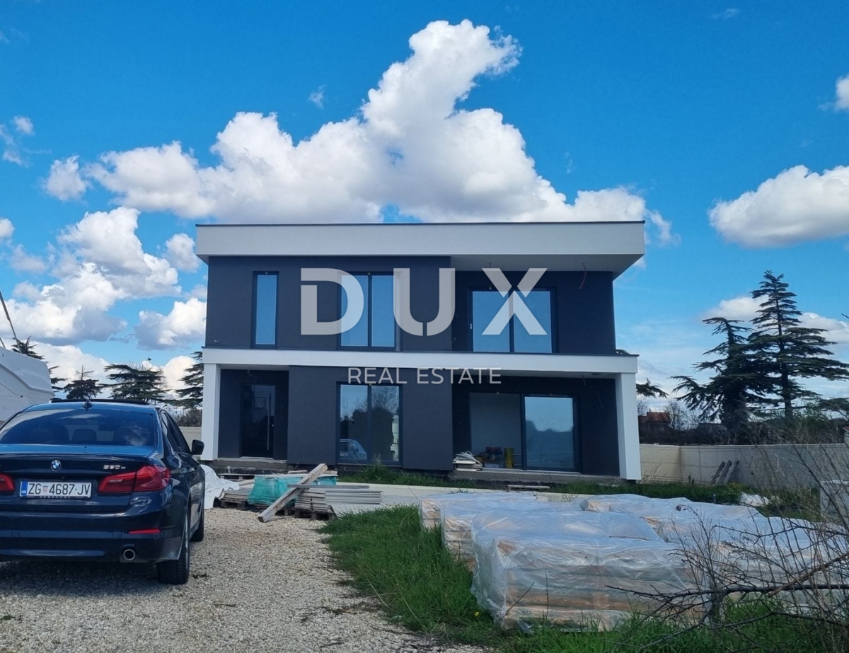 ISTRIA, POLA - Moderna villa di lusso con piscina a Štinjan! 