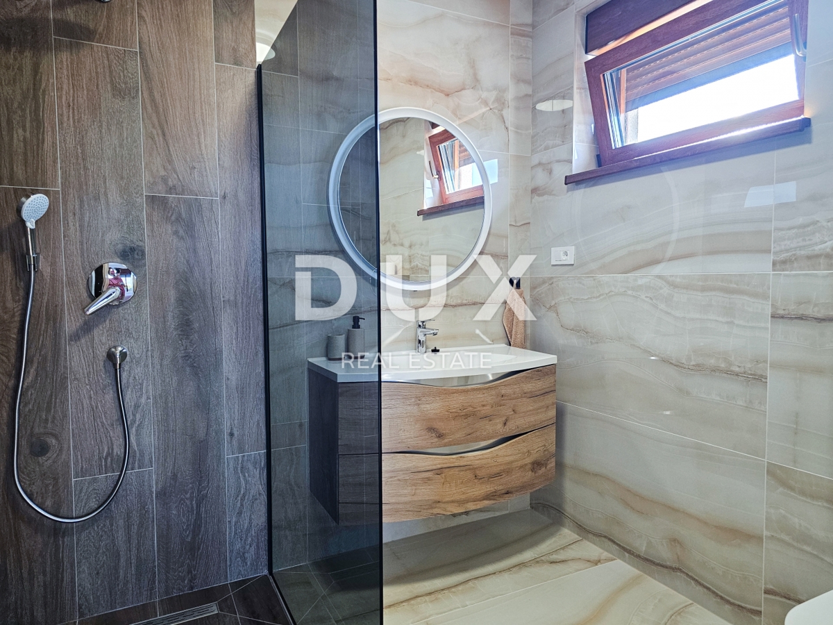 ISOLA DI KRK, MALINSKA - Una villa moderna che ha tutto. E anche di più.