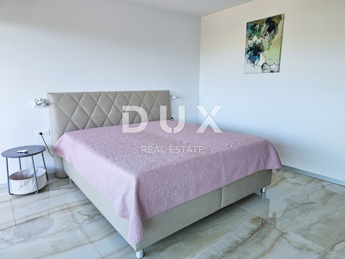 ISOLA DI KRK, MALINSKA - Una villa moderna che ha tutto. E anche di più.