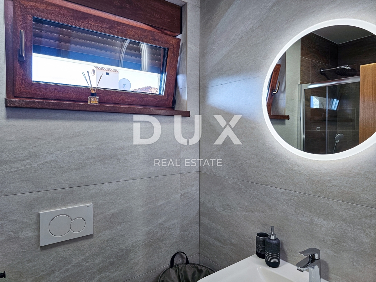 ISOLA DI KRK, MALINSKA - Una villa moderna che ha tutto. E anche di più.