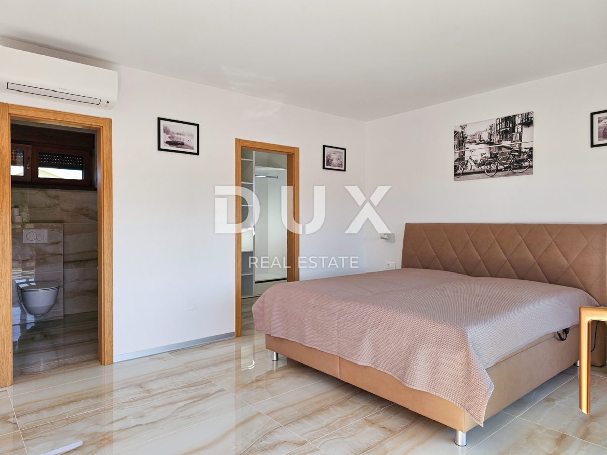 ISOLA DI KRK, MALINSKA - Una villa moderna che ha tutto. E anche di più.