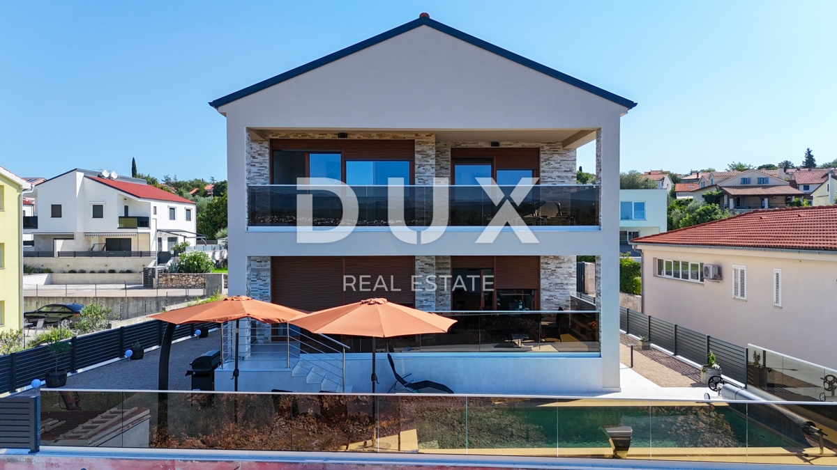 ISOLA DI KRK, MALINSKA - Una villa moderna che ha tutto. E anche di più.