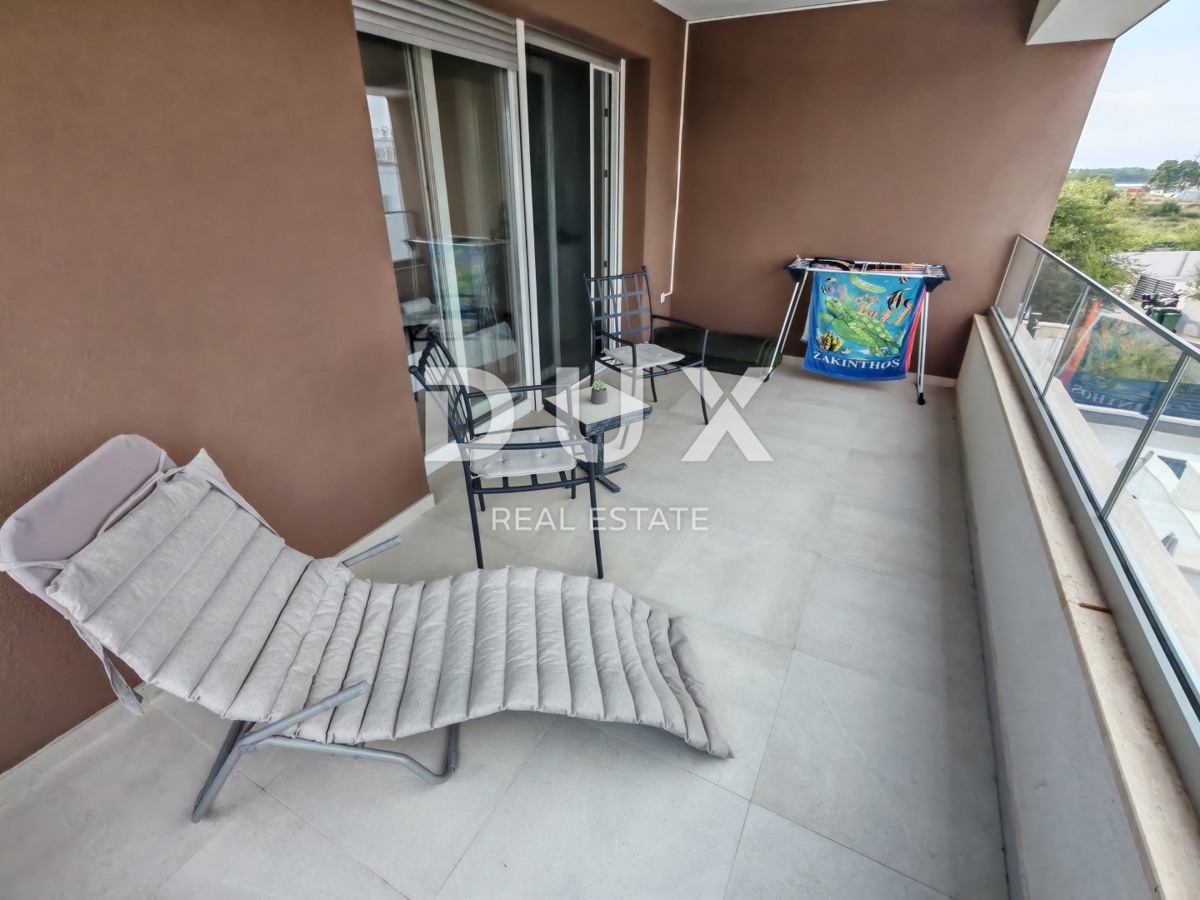 ZADAR, NIN - Moderna casa bifamiliare! Piscina, riscaldamento a pavimento, pompa di calore, vista mare...