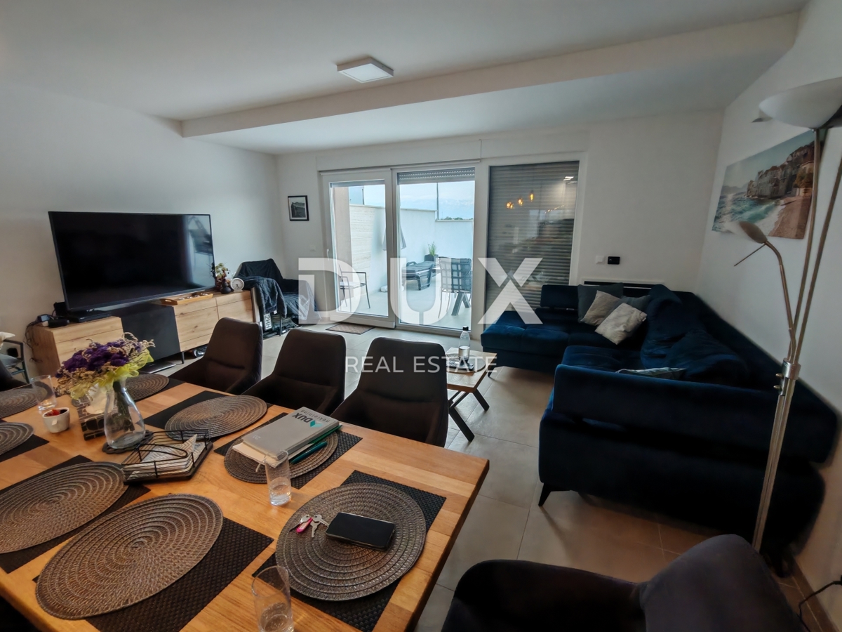 ZADAR, NIN - Moderna casa bifamiliare! Piscina, riscaldamento a pavimento, pompa di calore, vista mare...