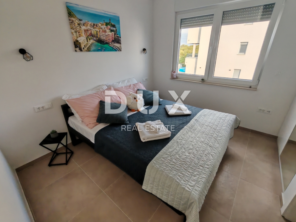 ZADAR, NIN - Moderna casa bifamiliare! Piscina, riscaldamento a pavimento, pompa di calore, vista mare...