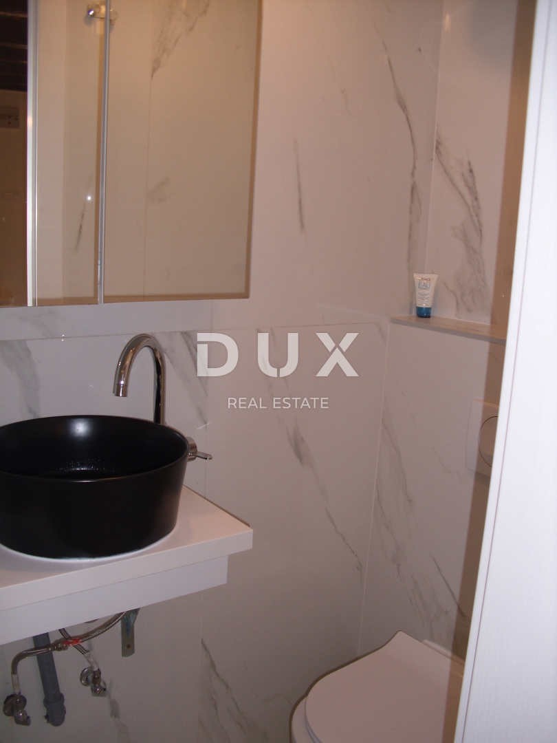 ISOLA DI KRK, MALINSKA - Monolocale 1a fila al mare con parcheggio