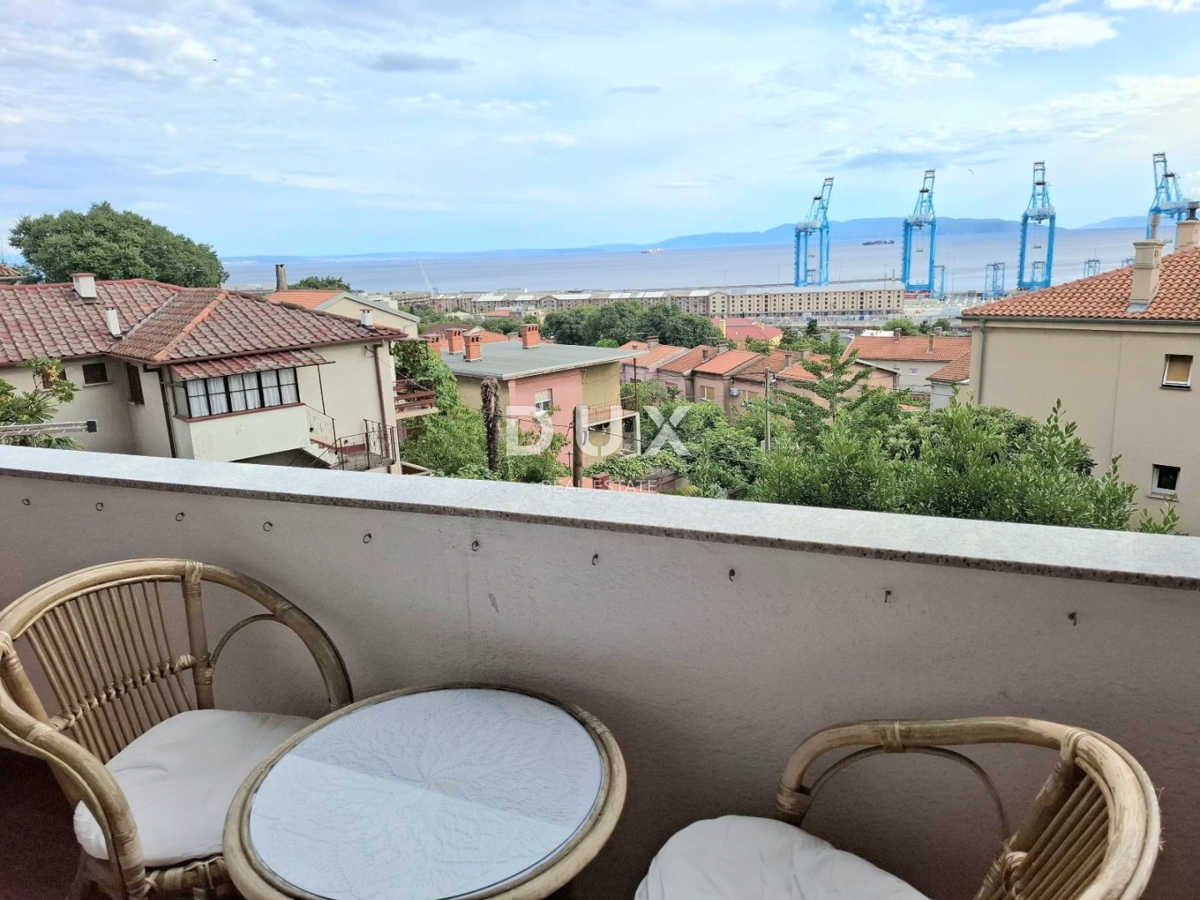 RIJEKA - 2 camere da letto + soggiorno con vista mare