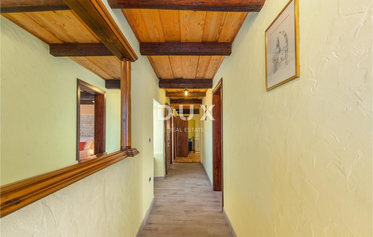 ISTRIA, BUIE - Casa con appartamenti con piscina