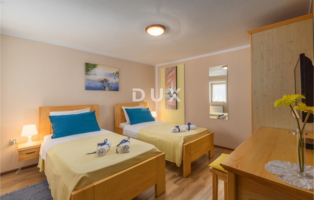 ISTRIA, BUIE - Casa con appartamenti con piscina