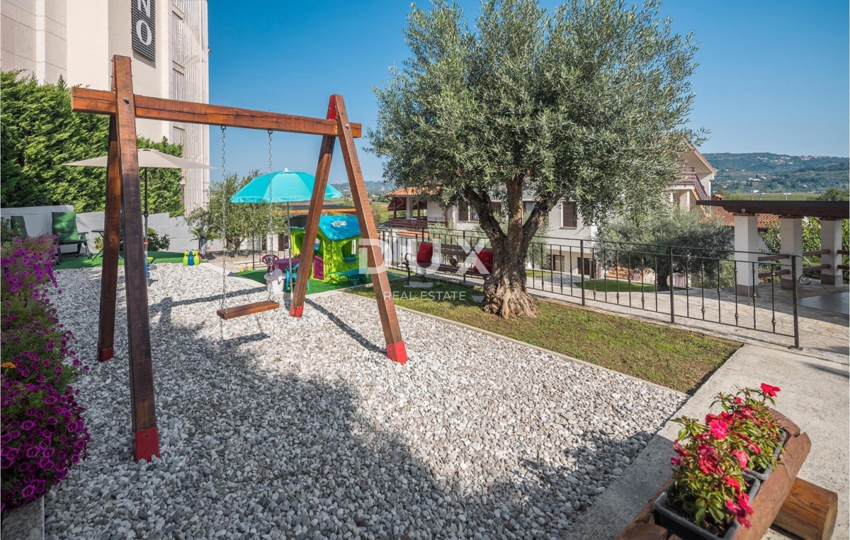 ISTRIA, BUIE - Casa con appartamenti con piscina