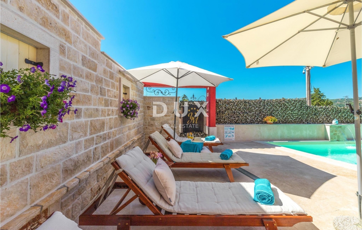 ISTRIA, BUIE - Casa con appartamenti con piscina