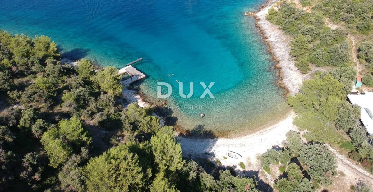 ISOLA ŽUT – Terreno esclusivo 300.000 m² 