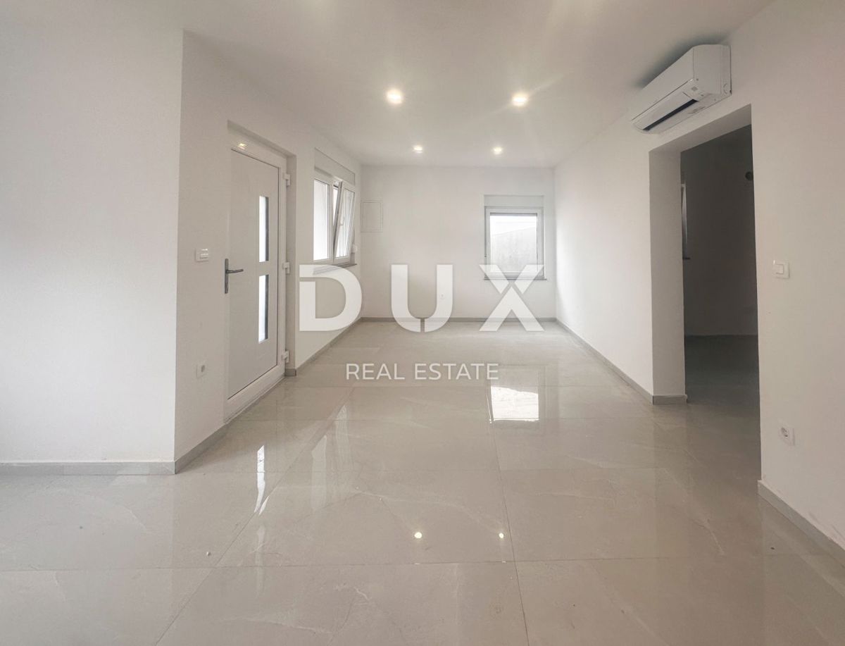 CRIKVENICA - Appartamento al piano terra, 2 camere + bagno, vicino al mare