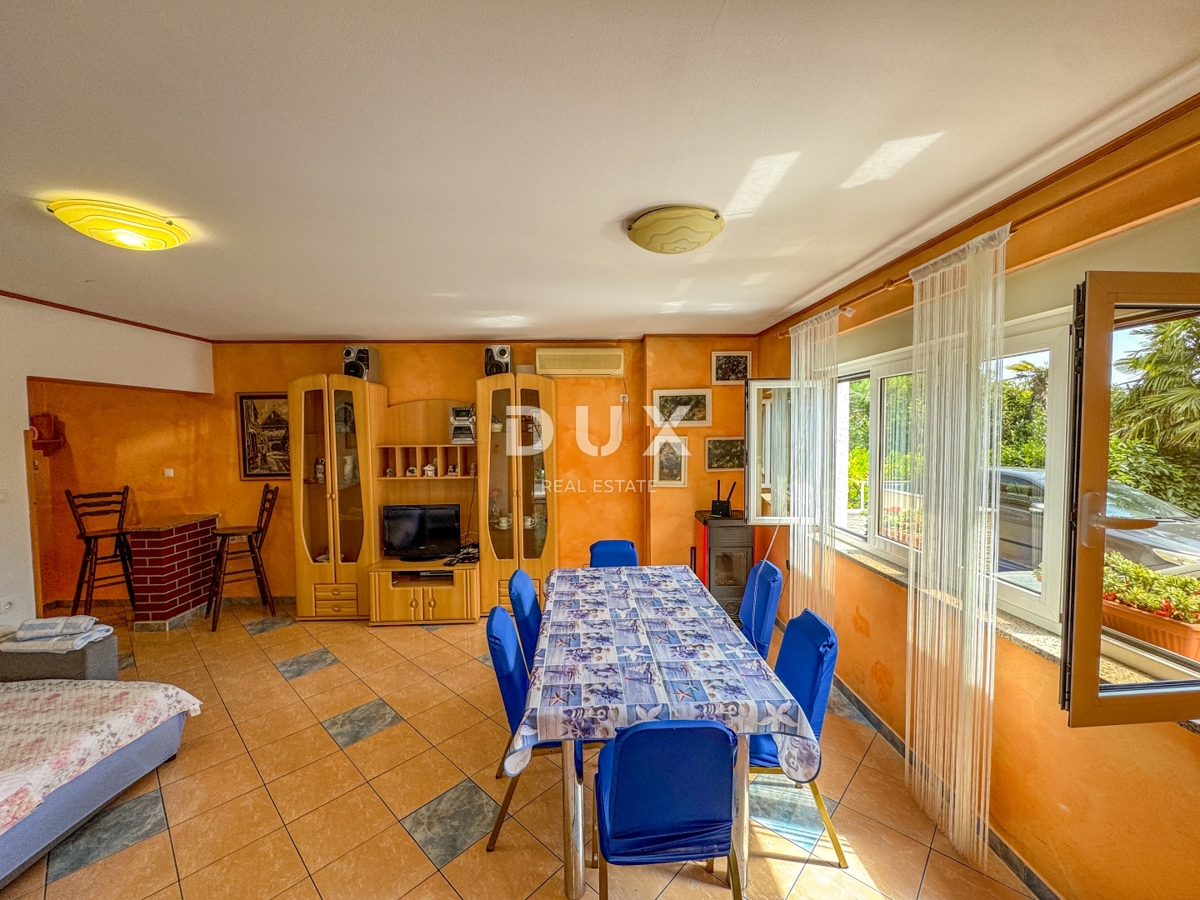 OPATIJA, MOŠĆENIČKA DRAGA - appartamento con terrazza al piano terra, a 4 minuti a piedi dalla spiaggia, GARAGE!