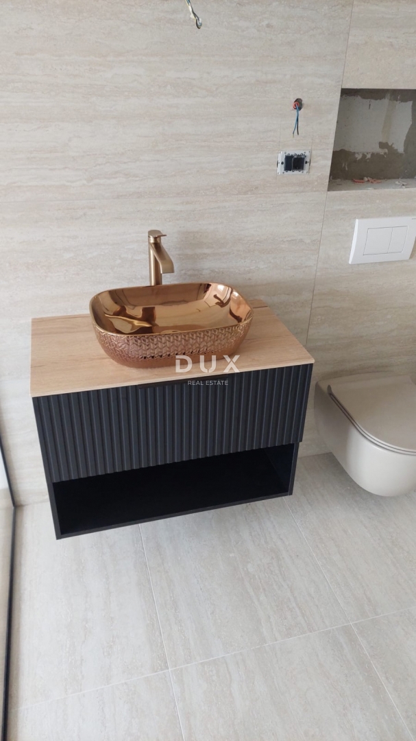 ZADAR, NIN - Appartamento unico con piscina privata! A4