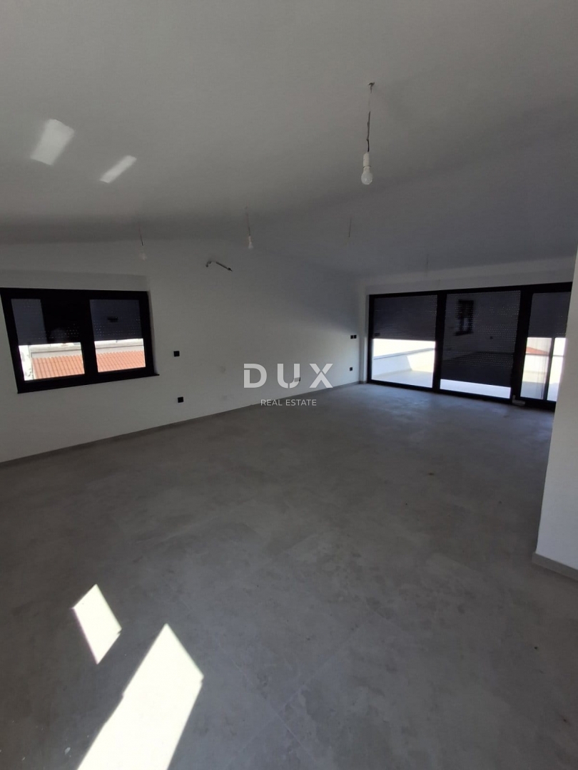 ISOLA DI PAG, PAG - esclusivo appartamento 2 camere da letto + soggiorno in un NUOVO EDIFICIO + terrazza! OCCASIONE!