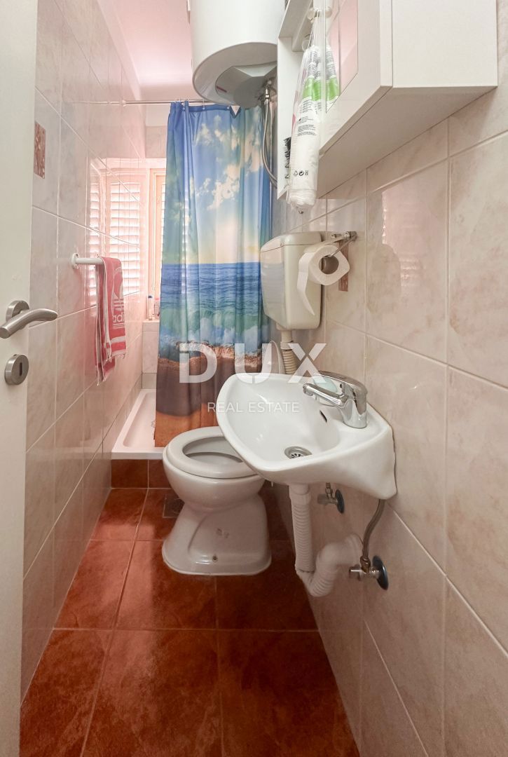 CRIKVENICA - Appartamento diviso in due appartamenti con una bellissima vista sul mare. GARAGE!