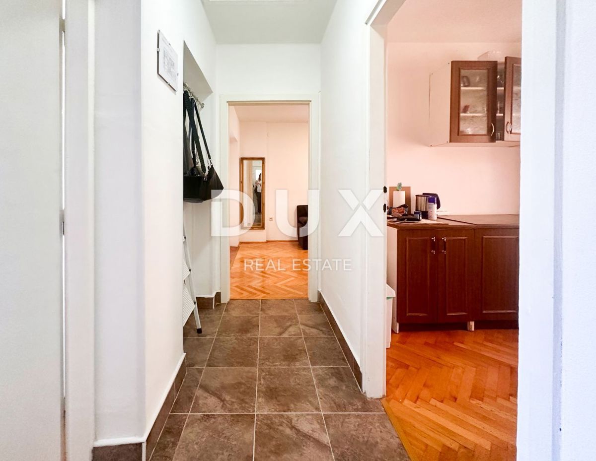 CRIKVENICA - Appartamento diviso in due appartamenti con una bellissima vista sul mare. GARAGE!