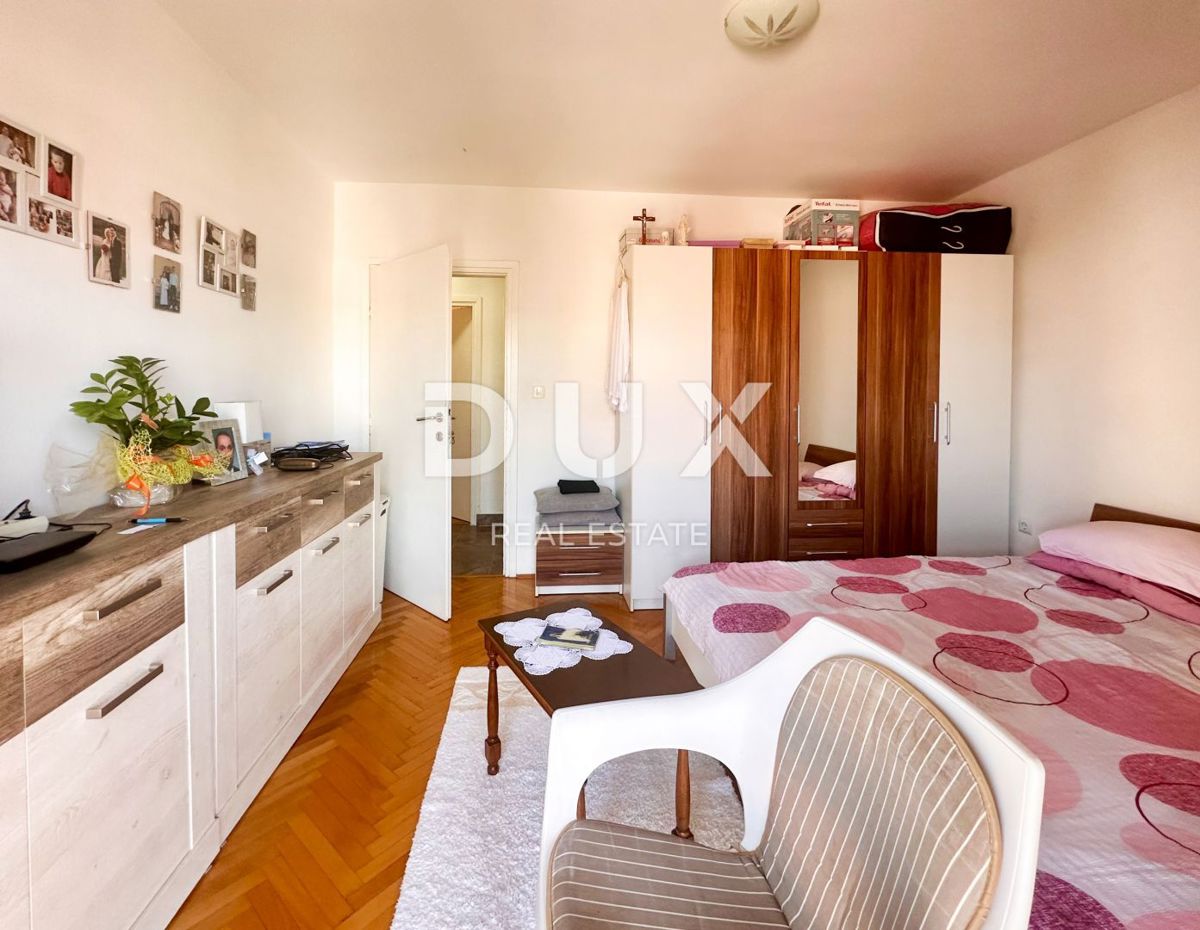 CRIKVENICA - Appartamento diviso in due appartamenti con una bellissima vista sul mare. GARAGE!