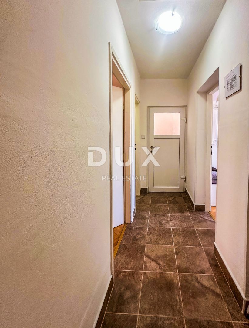 CRIKVENICA - Appartamento diviso in due appartamenti con una bellissima vista sul mare. GARAGE!