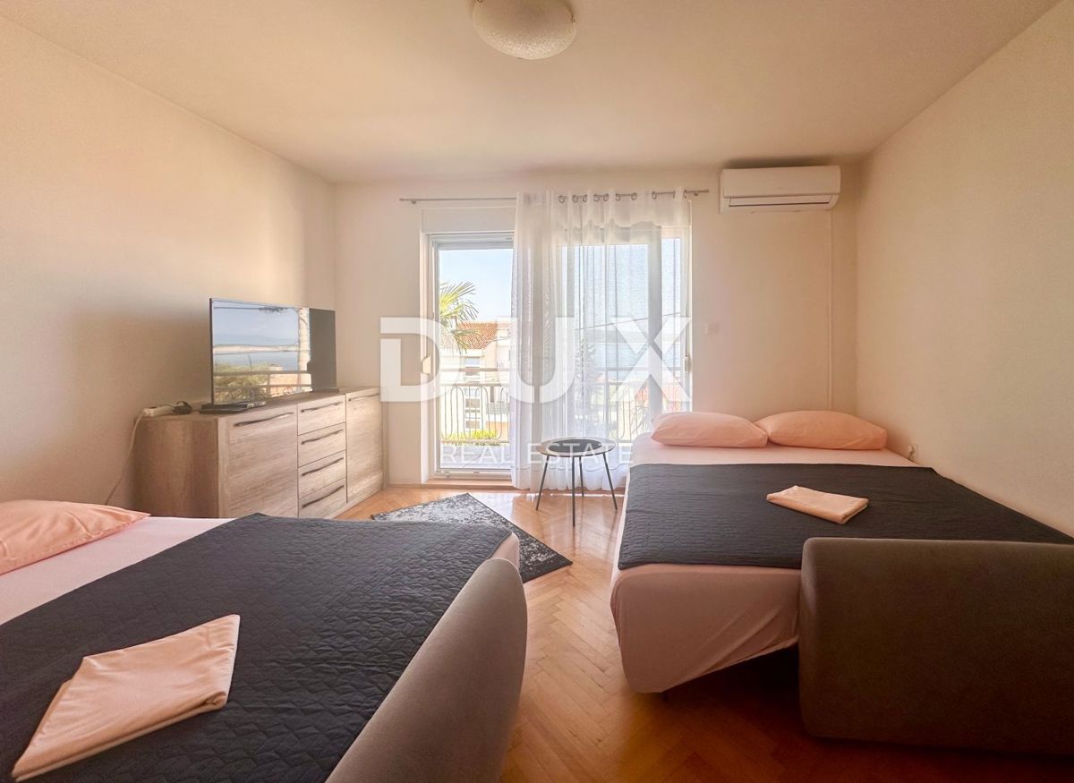 CRIKVENICA - Appartamento diviso in due appartamenti con una bellissima vista sul mare. GARAGE!