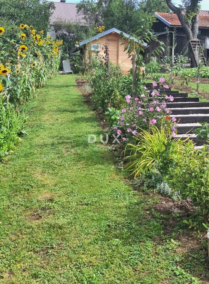 VRBOVSKO - casa decorata con un bellissimo giardino