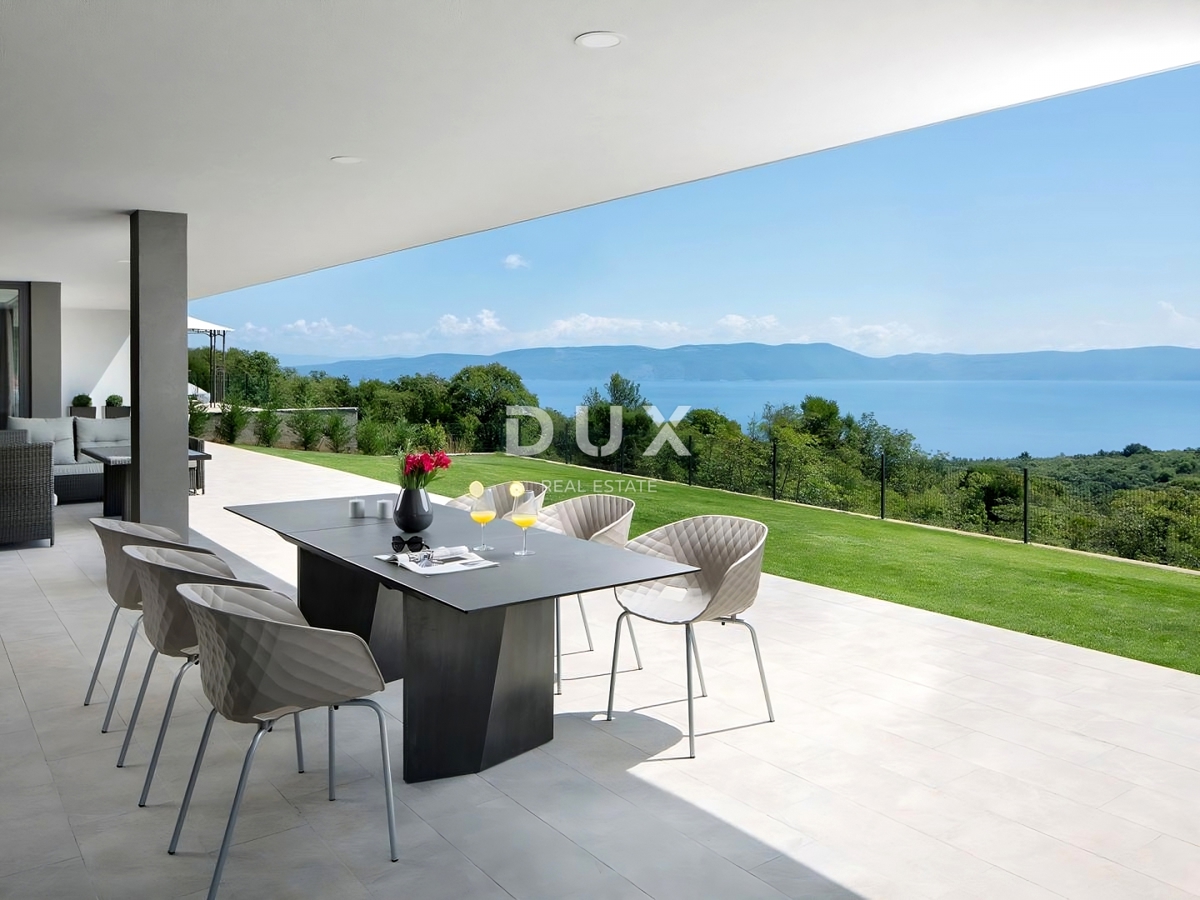 ISTRIA, RABAC - Villa moderna con vista panoramica sul mare