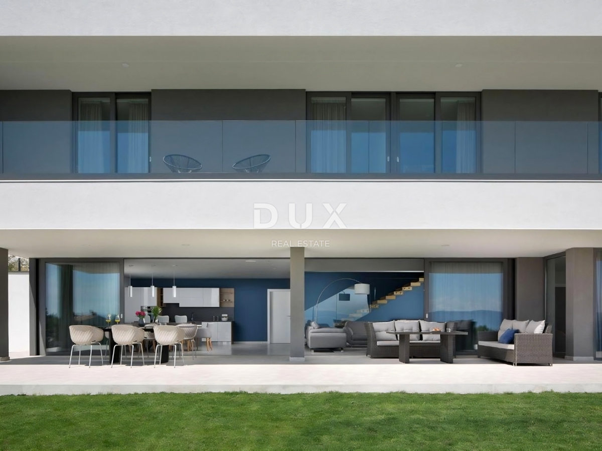 ISTRIA, RABAC - Villa moderna con vista panoramica sul mare