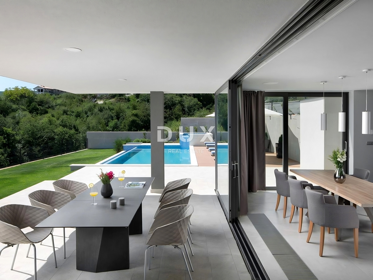 ISTRIA, RABAC - Villa moderna con vista panoramica sul mare