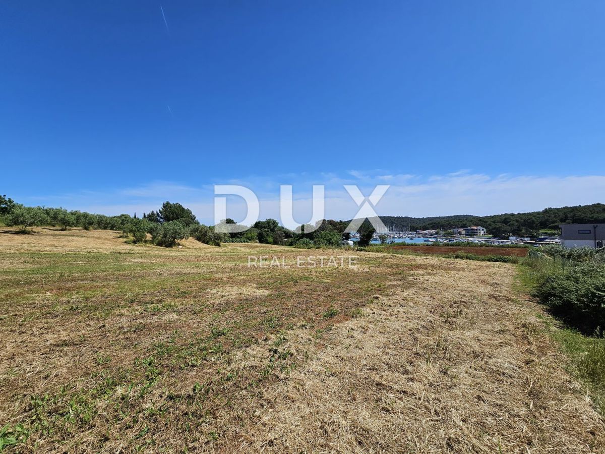 ISTRIA, POMER - Terreno edificabile con vista mare, perfetto per costruire una villa/casa/casa unifamiliare