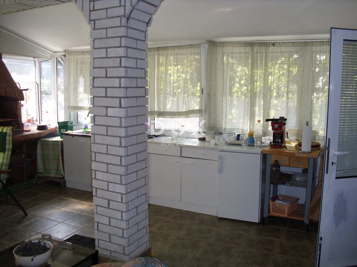 ISOLA DI KRK, BAIA DI SOLINE - Casa indipendente a 100 m dal mare