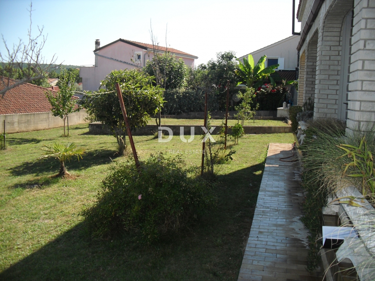 ISOLA DI KRK, BAIA DI SOLINE - Casa indipendente a 100 m dal mare