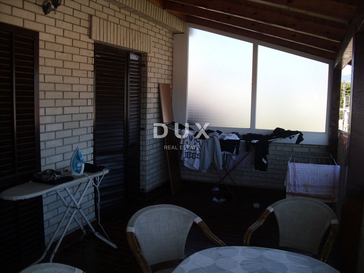 ISOLA DI KRK, BAIA DI SOLINE - Casa indipendente a 100 m dal mare