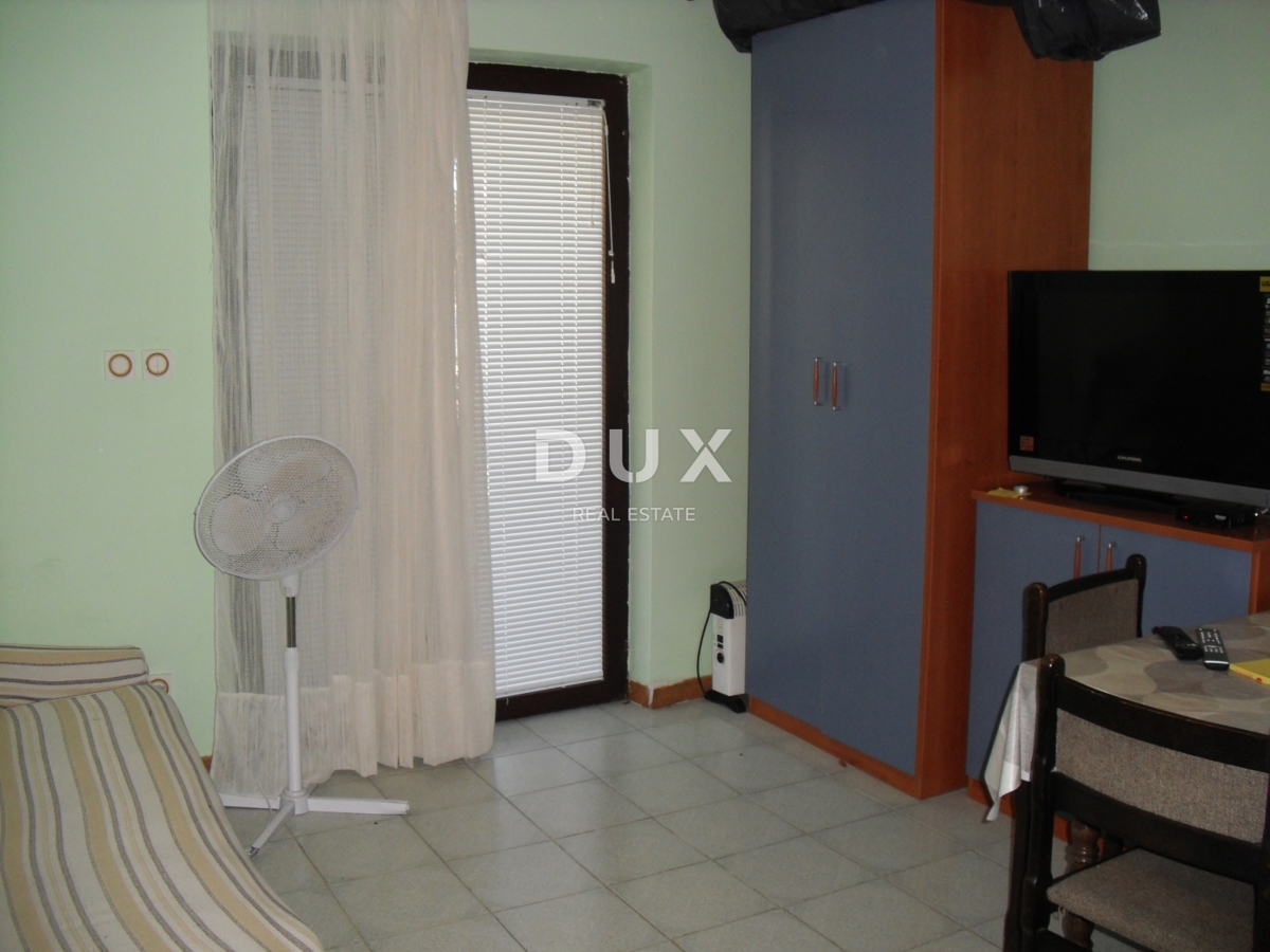 ISOLA DI KRK, BAIA DI SOLINE - Casa indipendente a 100 m dal mare