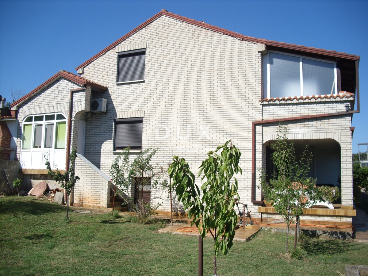 ISOLA DI KRK, BAIA DI SOLINE - Casa indipendente a 100 m dal mare