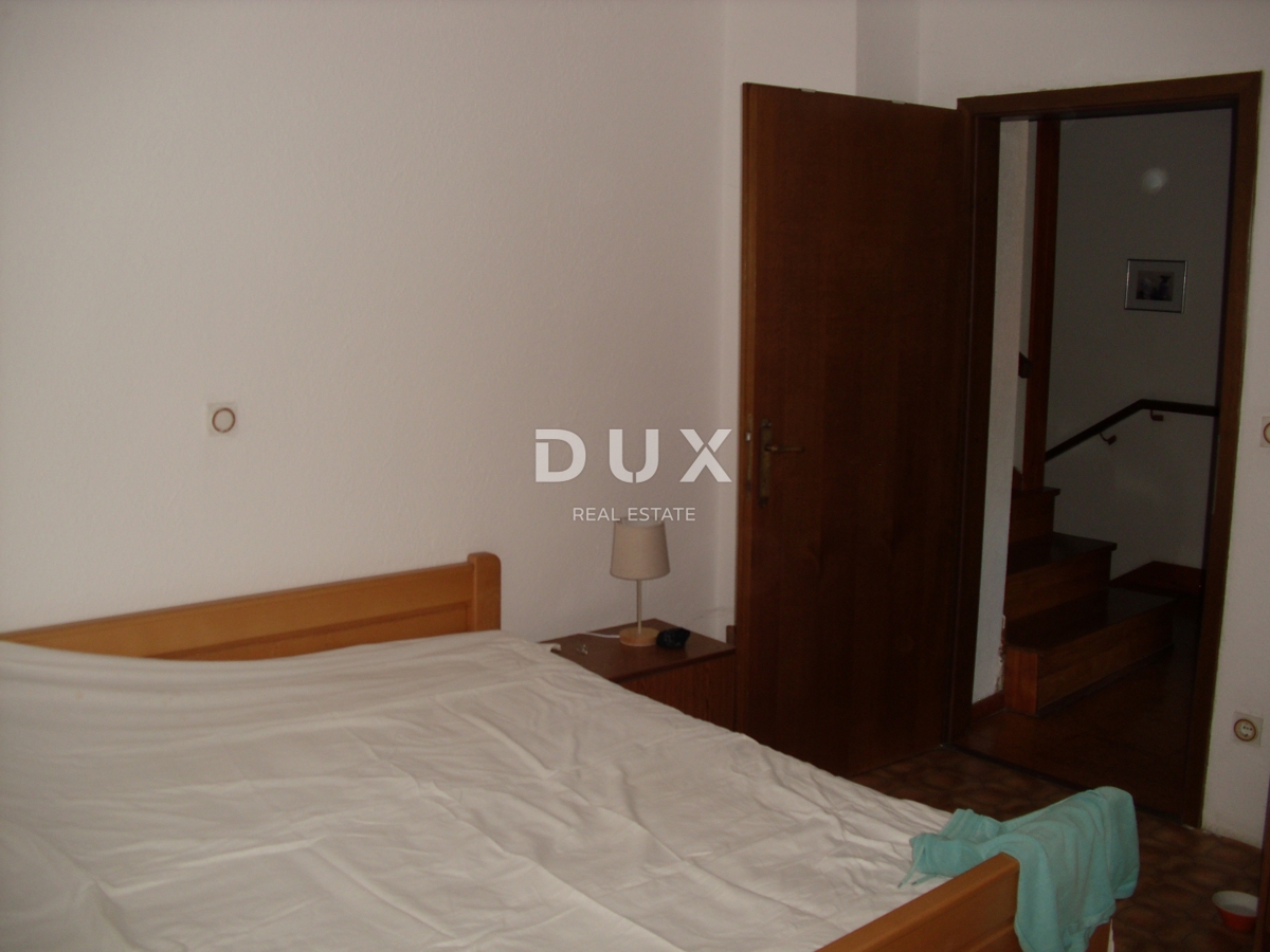 ISOLA DI KRK, BAIA DI SOLINE - Casa indipendente a 100 m dal mare