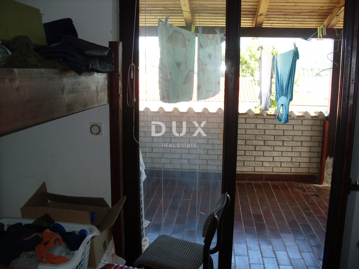 ISOLA DI KRK, BAIA DI SOLINE - Casa indipendente a 100 m dal mare