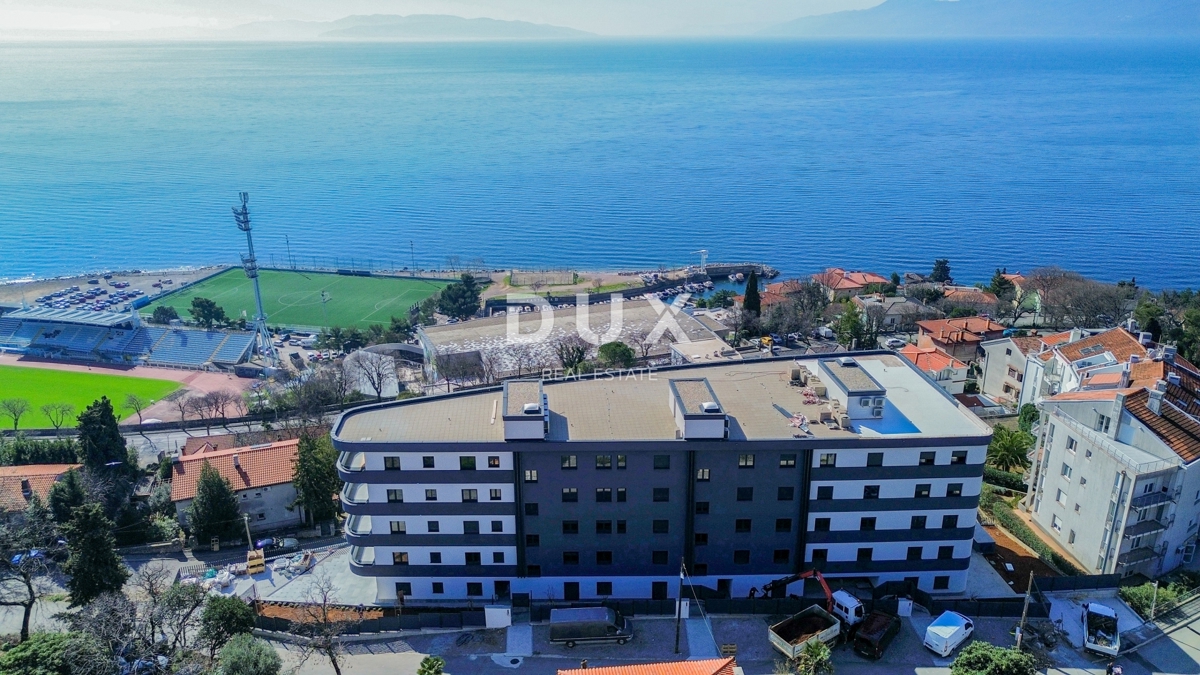 RIJEKA, KANTRIDA - Appartamento di 102 m2 in un lussuoso edificio di nuova costruzione a soli 250 metri dal mare con garage e vista panoramica sul mare
