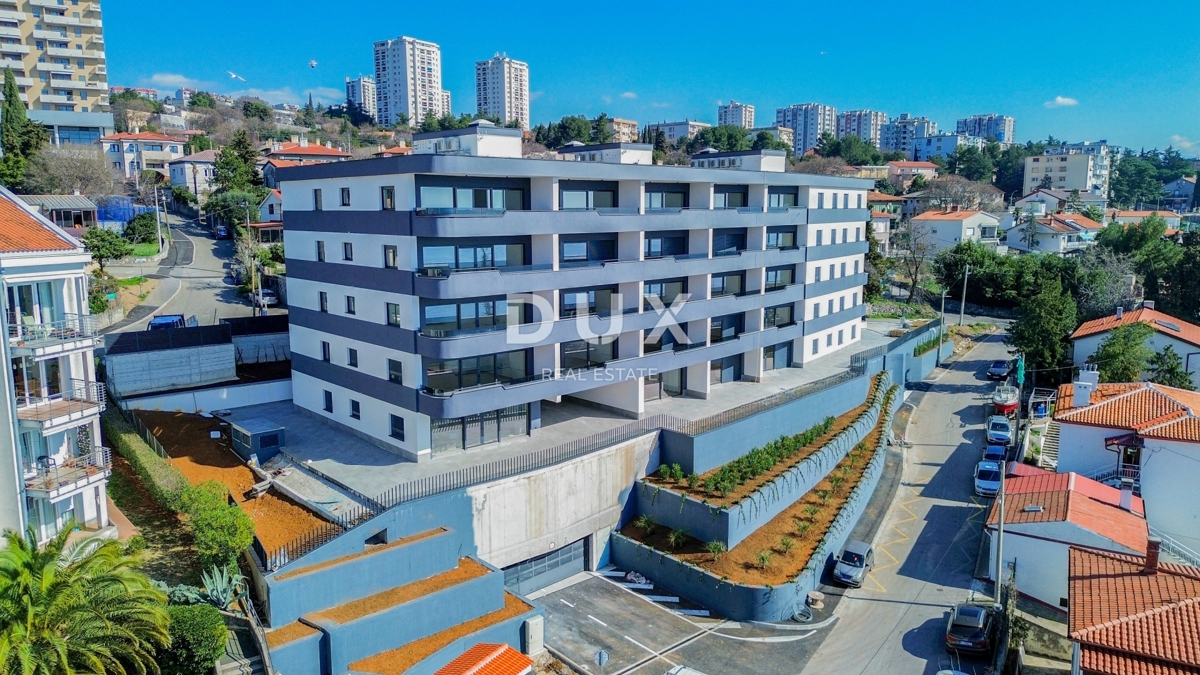 RIJEKA, KANTRIDA - Appartamento di 134 m2 in un lussuoso edificio di nuova costruzione a soli 250 metri dal mare con garage e vista panoramica sul mare