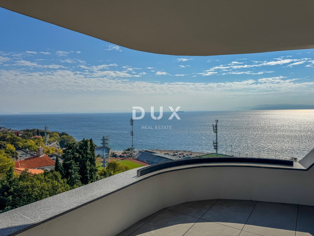 RIJEKA, KANTRIDA - Appartamento di 136 m2 in un lussuoso edificio di nuova costruzione a soli 250 metri dal mare con garage e vista panoramica sul mare