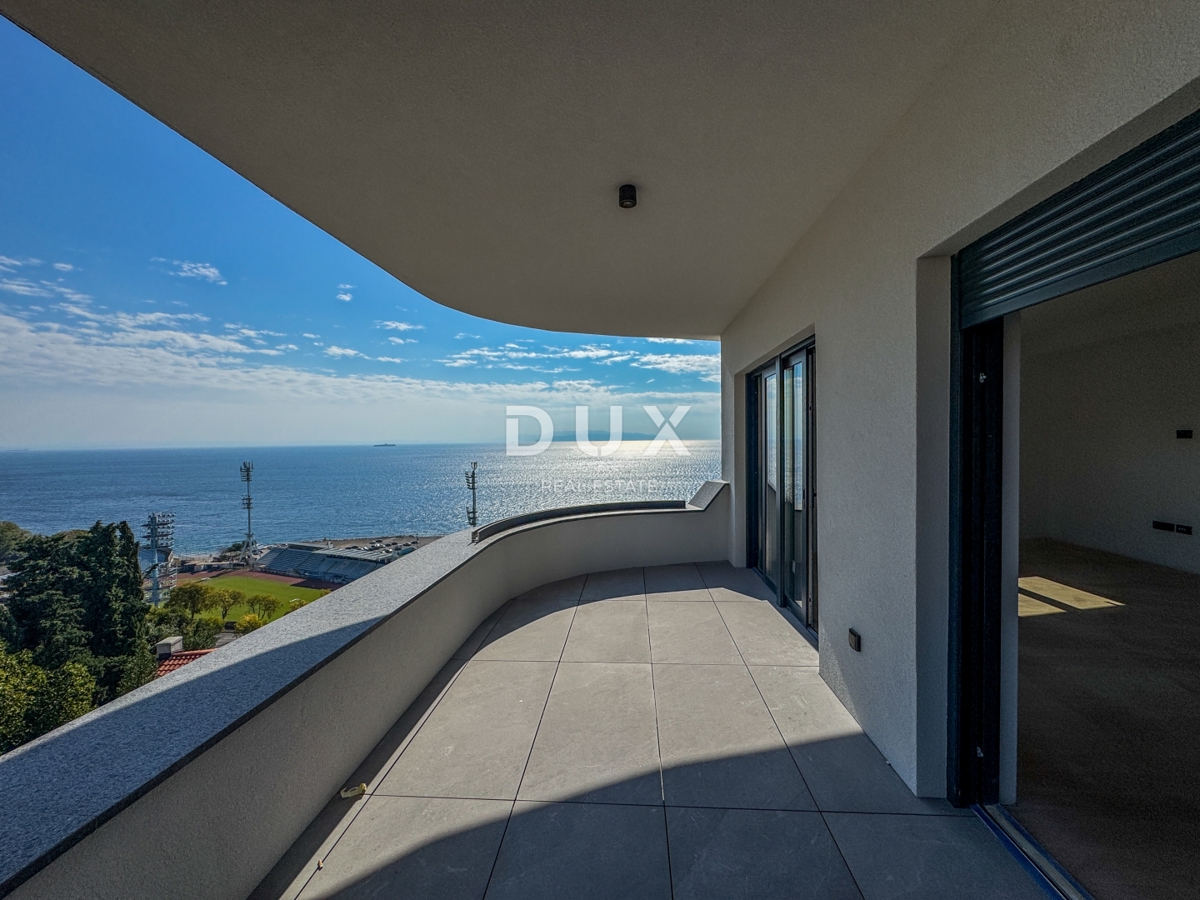 RIJEKA, KANTRIDA - Appartamento di 136 m2 in un lussuoso edificio di nuova costruzione a soli 250 metri dal mare con garage e vista panoramica sul mare