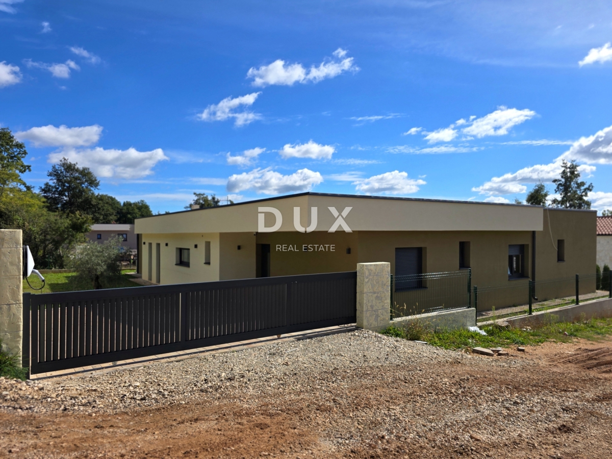 ISTRIA, ŽMINJ - Casa dal design moderno con piscina