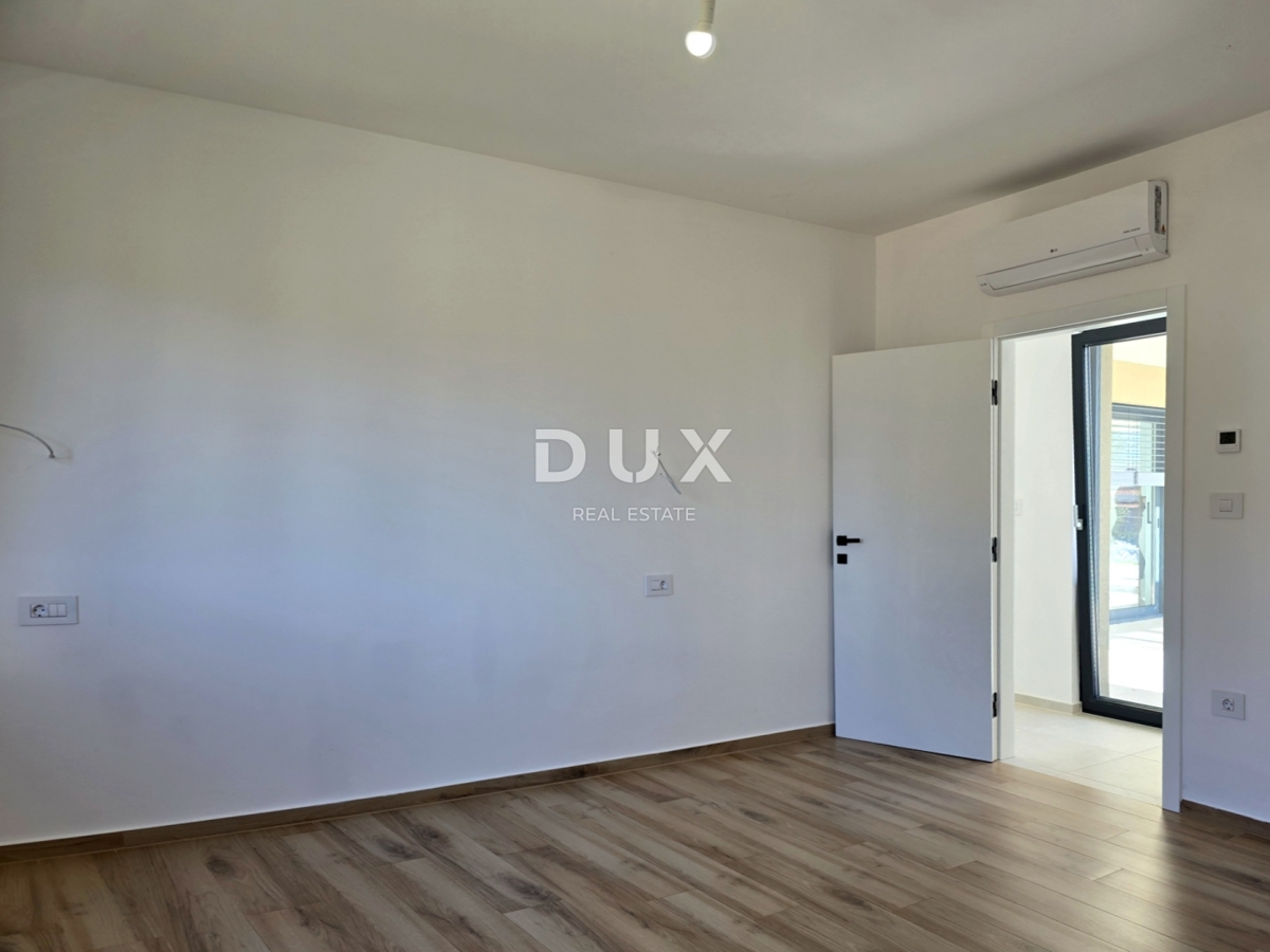 ISTRIA, ŽMINJ - Casa dal design moderno con piscina