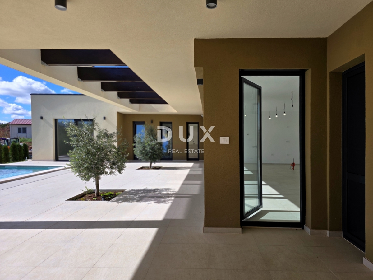 ISTRIA, ŽMINJ - Casa dal design moderno con piscina