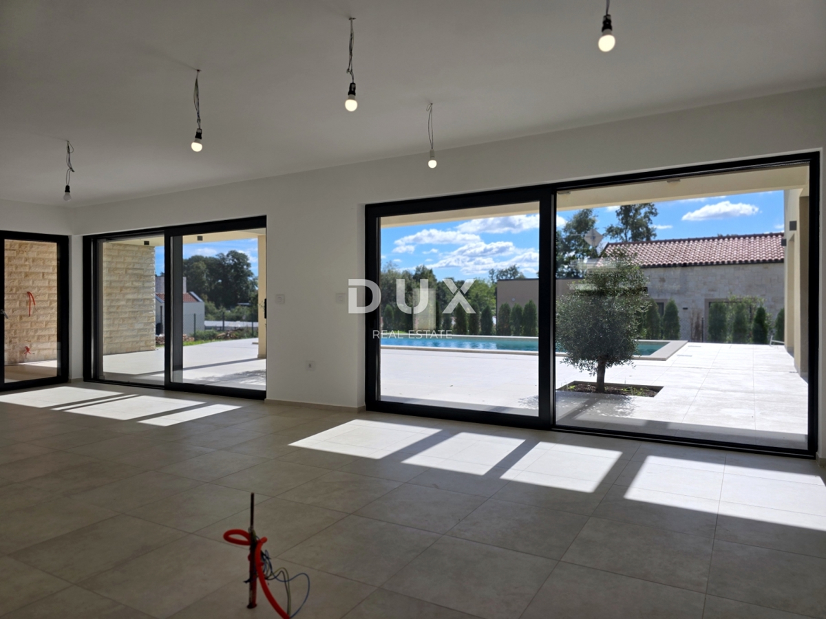 ISTRIA, ŽMINJ - Casa dal design moderno con piscina