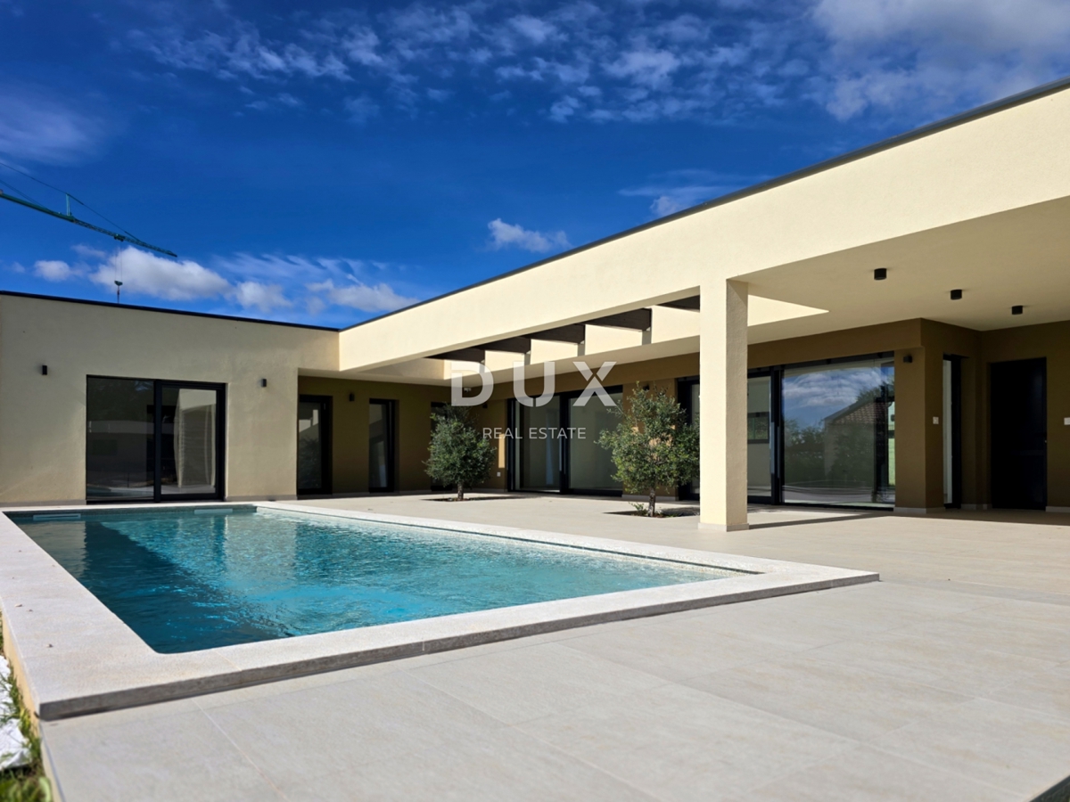 ISTRIA, ŽMINJ - Casa dal design moderno con piscina