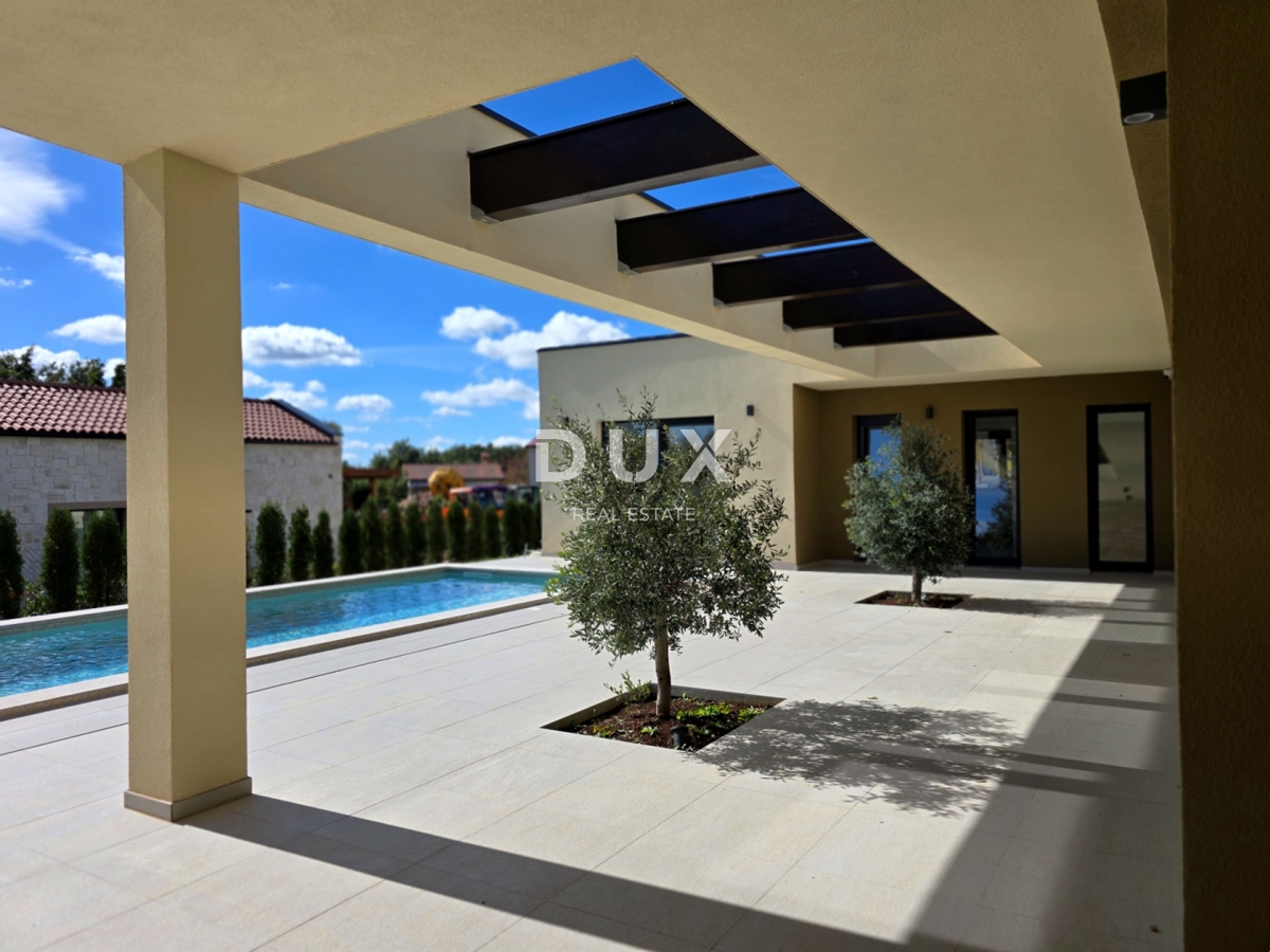 ISTRIA, ŽMINJ - Casa dal design moderno con piscina