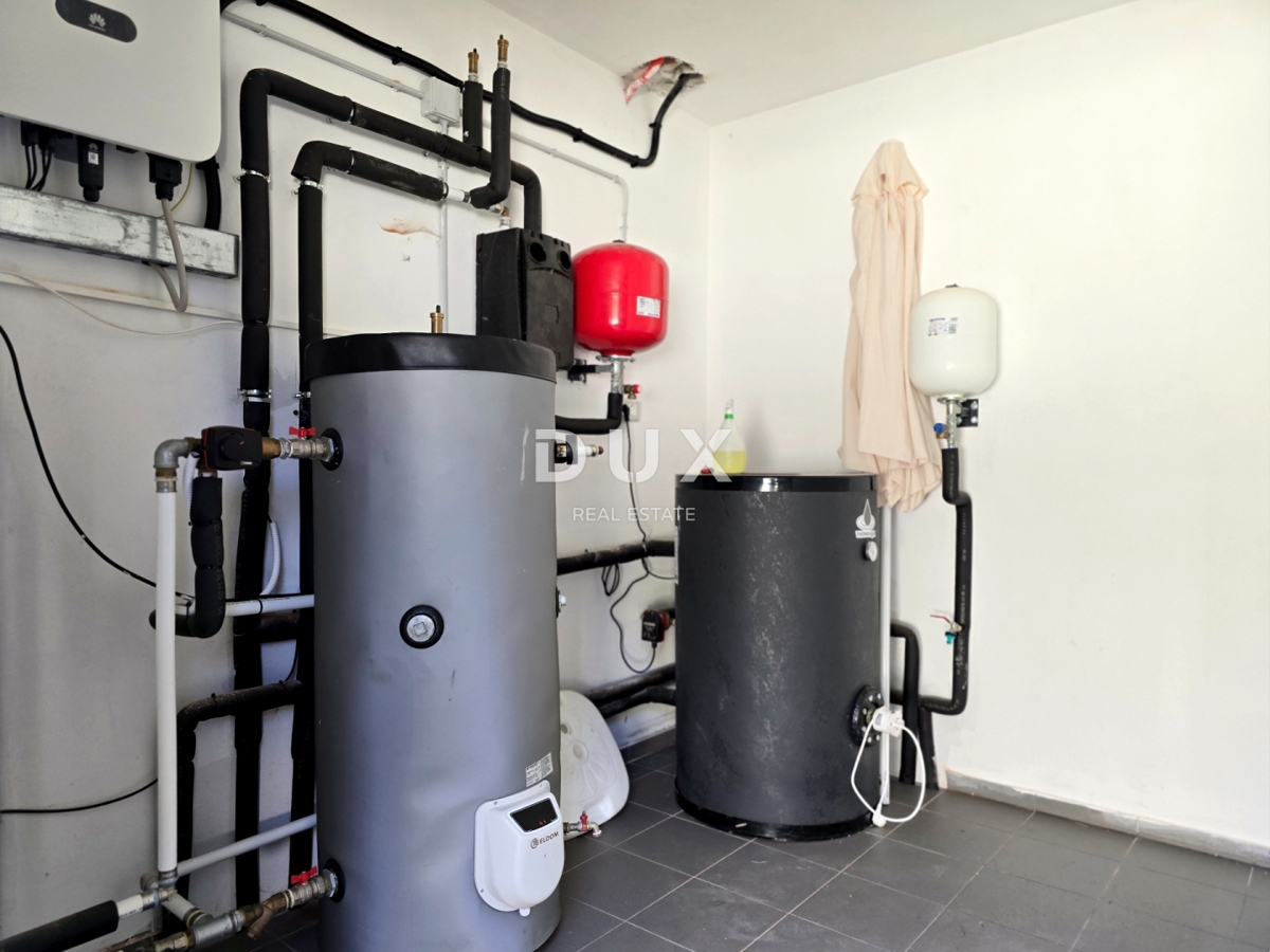 ISTRIA, ŽMINJ - Casa dal design moderno con piscina